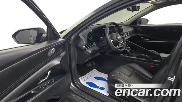 Hyundai AVANTE Avante (CN7) 1.6 LPi (для маломобильных пассажиров) — Фото автомобиля 10