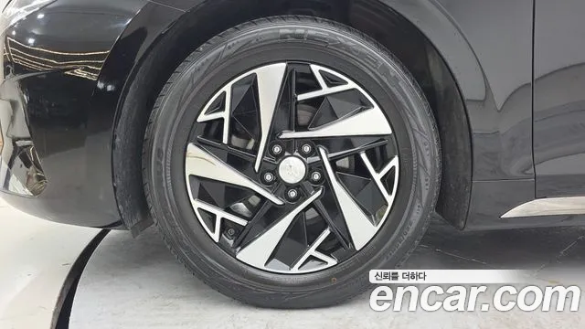 Hyundai Grandeur (New) Hybrid — Фото автомобиля 5