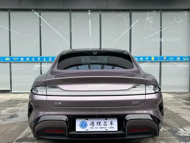 Xiaomi SU7 — Фото автомобиля 13