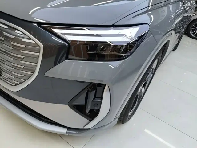 Audi Q4 e-tron — Фото автомобиля 23