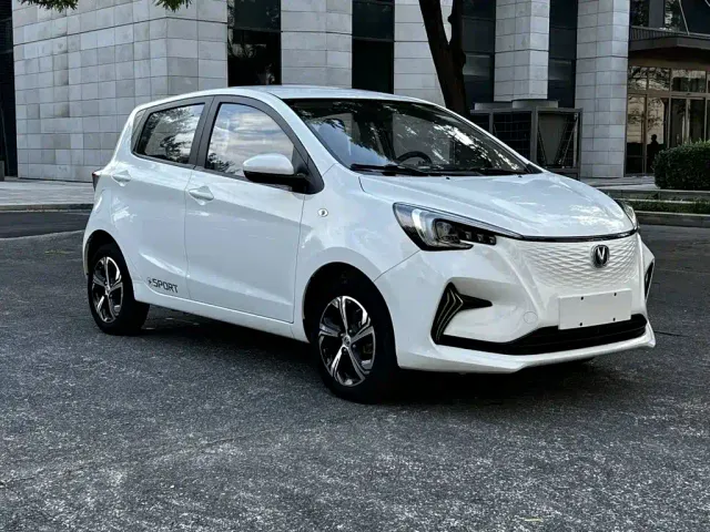 Changan Benben E-Star — Фото автомобиля 3