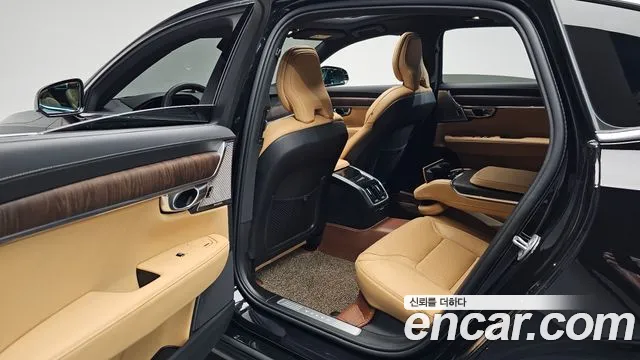 Volvo S90 — Фото автомобиля 18