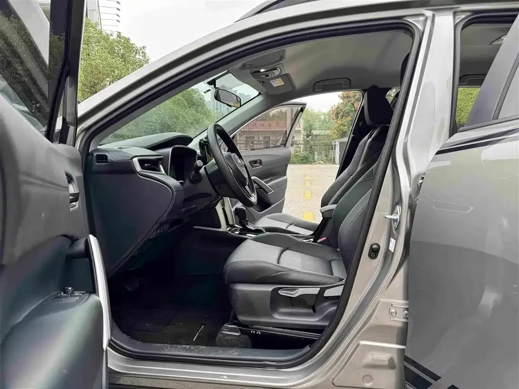 Toyota Frontlander 2024 2.0L CVT Elite Plus Edition — Фото автомобиля 17