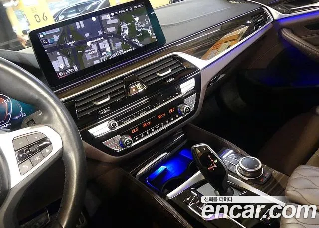 BMW 5 Series G30 — Фото автомобиля 13