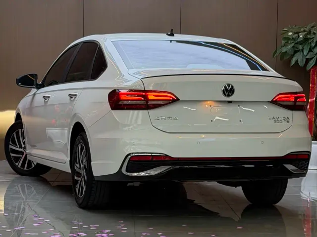 Volkswagen Lavida — Фото автомобиля 17