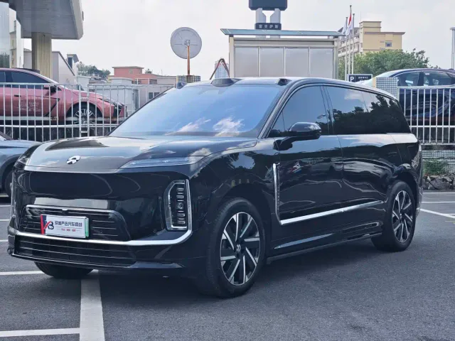 Фотография автомобиля — Nio ES9