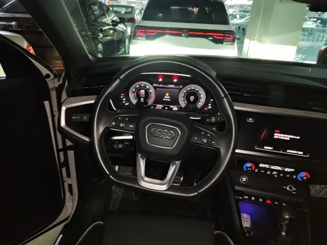 Audi Q3 — Фото автомобиля 10