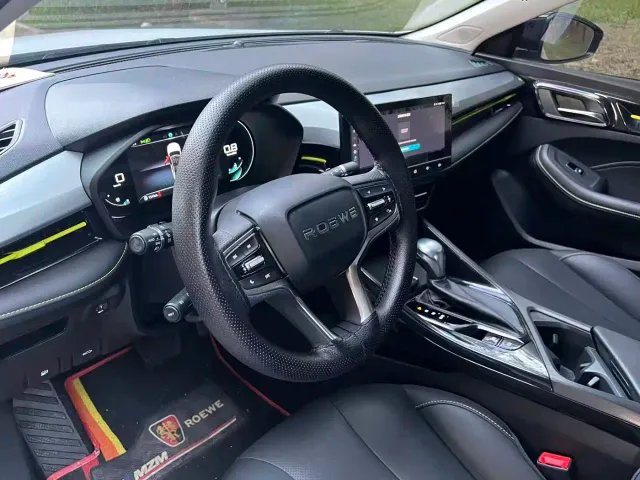 Roewe i5 — Фото автомобиля 11