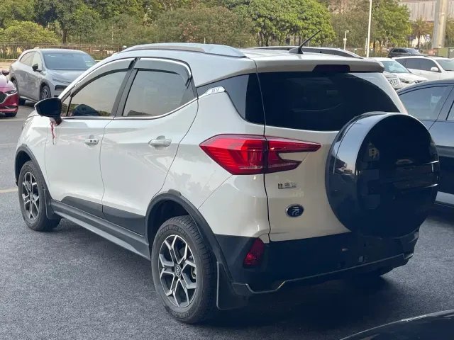 BYD Yuan Pro — Фото автомобиля 3