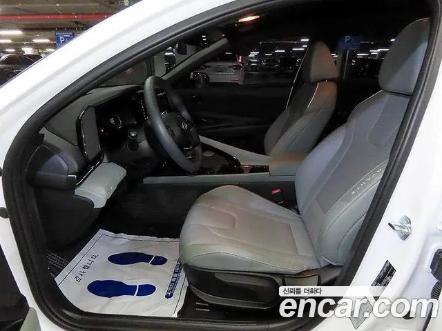 Hyundai Avante CN7 — Фото автомобиля 17
