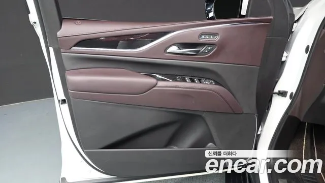 Cadillac Escalade Generation 5 — Фото автомобиля 24
