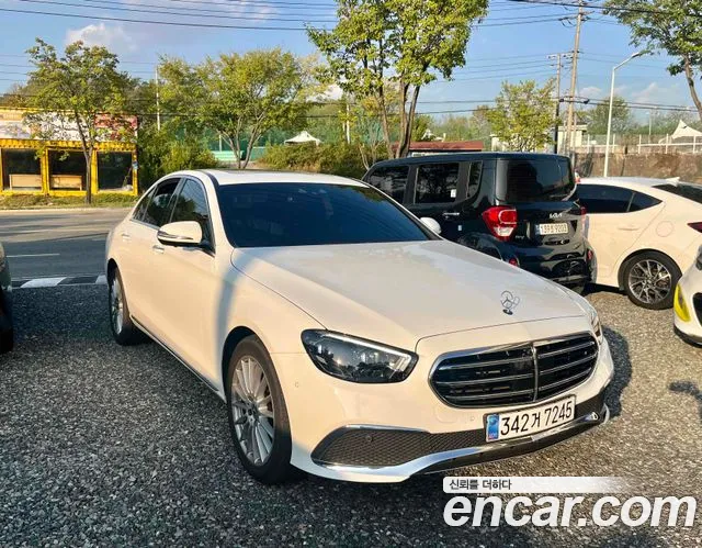 Фотография автомобиля — Mercedes-Benz E-Class W213