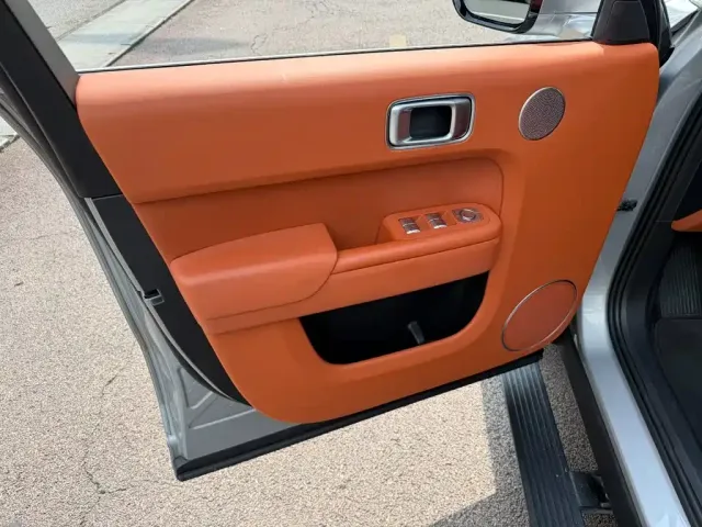 Li Auto L9 — Фото автомобиля 6
