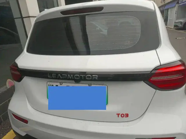 Leapmotor T03 — Фото автомобиля 12