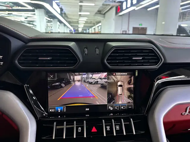 Lamborghini Urus — Фото автомобиля 12