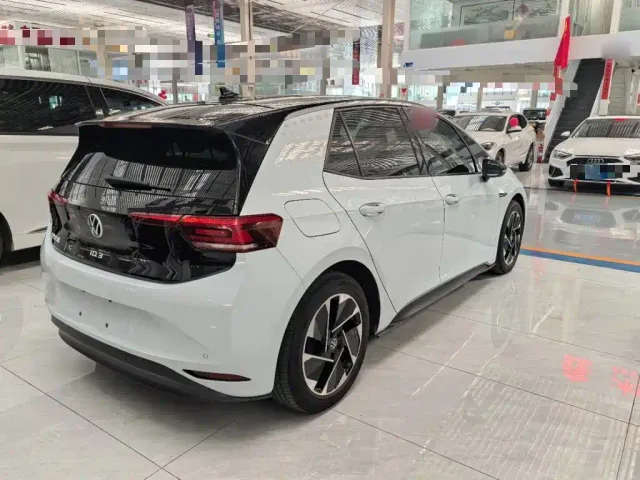 Volkswagen ID.3 — Фото автомобиля 6