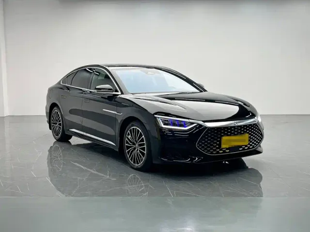 BYD Han 2022 DM-i 121KM Premium Edition — Фото автомобиля 8