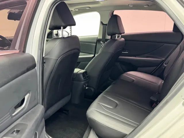 Hyundai Elantra — Фото автомобиля 8