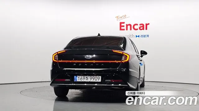 Hyundai Sonata — Фото автомобиля 4