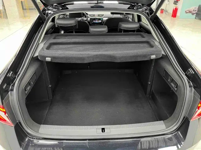 Skoda Superb — Фото автомобиля 22