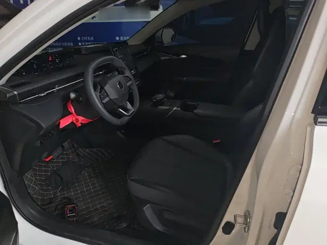 Changan Eado — Фото автомобиля 14