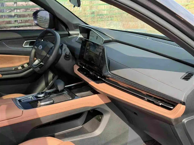 Changan Qiyuan Q05 — Фото автомобиля 12