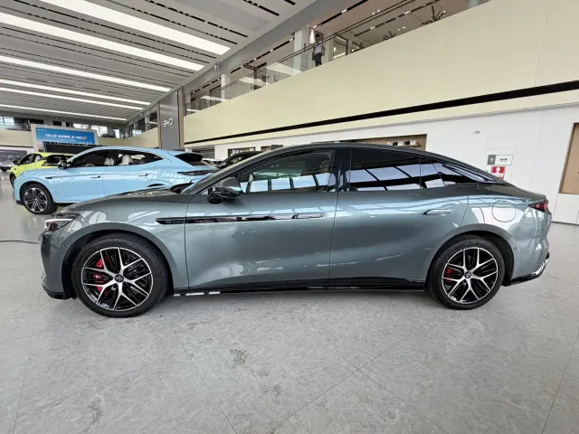 BYD Han L — Фото автомобиля 4