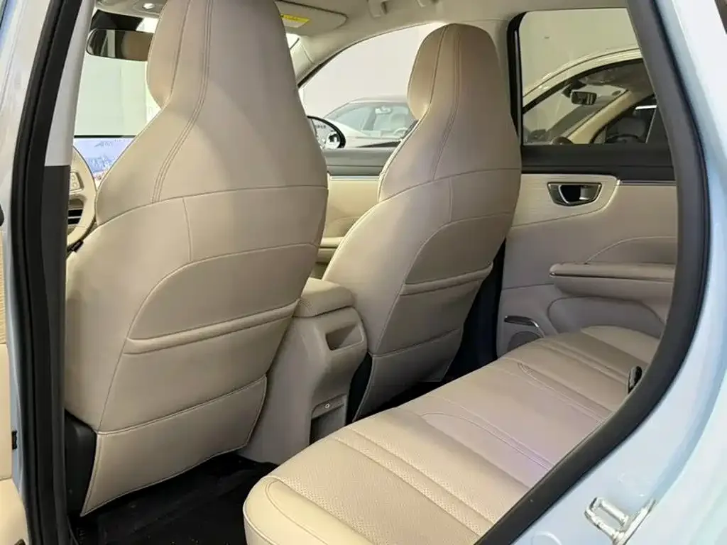 Wuling Motors Wuling Bingo S 2025 Model 325km Premium Edition — Фото автомобиля 4