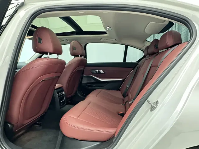 BMW 3 Series — Фото автомобиля 5