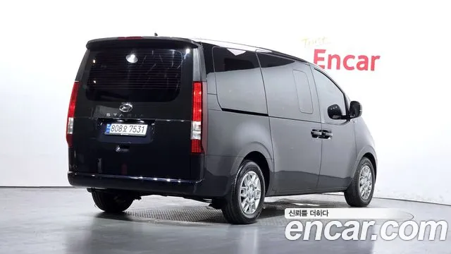 Hyundai Staria Staria Карго 5 мест — Фото автомобиля 2