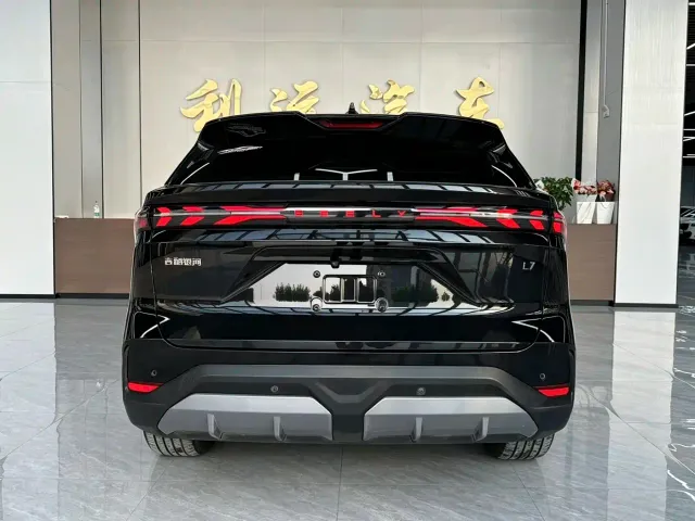 Geely Galaxy L7 — Фото автомобиля 14