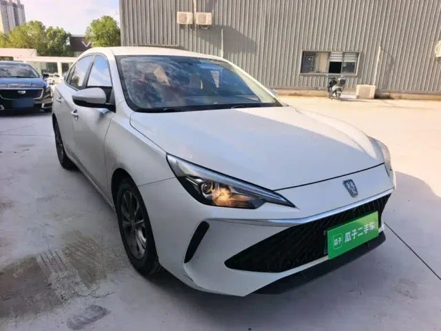 Roewe i5 — Фото автомобиля 3