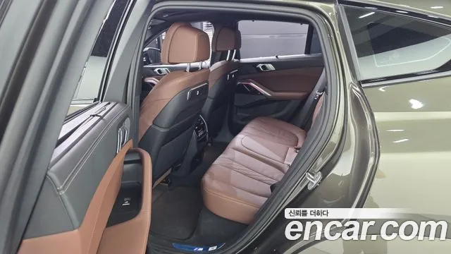 BMW X6 xDrive40i M Sport — Фото автомобиля 11