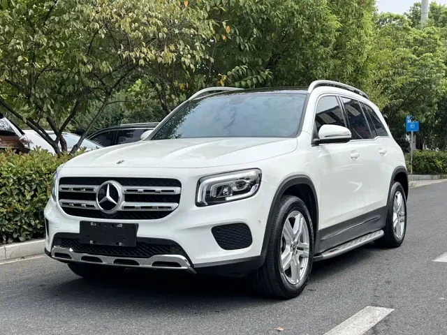 Фотография автомобиля — Mercedes-Benz GLB-Class