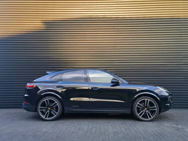 Porsche Cayenne — Фото автомобиля 4