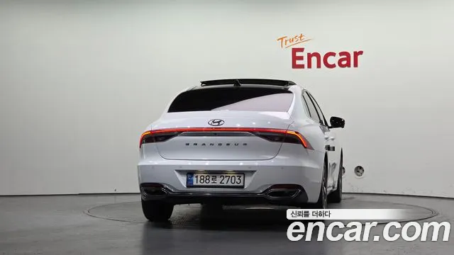 Hyundai Grandeur — Фото автомобиля 4