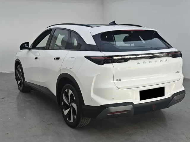 Arcfox Alpha T5 — Фото автомобиля 9