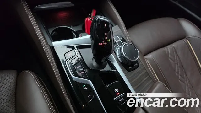 BMW 5 Series G30 — Фото автомобиля 9