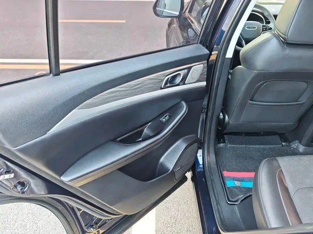 Skyworth Auto Skyworth EV6 — Фото автомобиля 16
