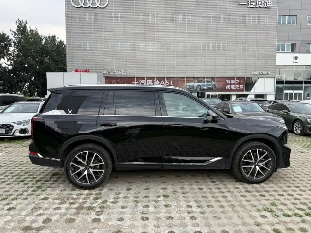 GAC Trumpchi GS8 — Фото автомобиля 3