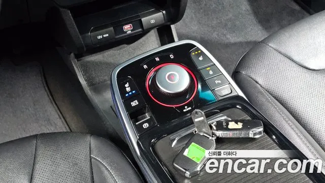 Kia Niro — Фото автомобиля 11