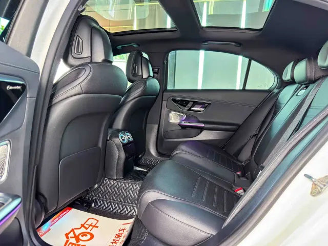 Mercedes-Benz C-Class — Фото автомобиля 21