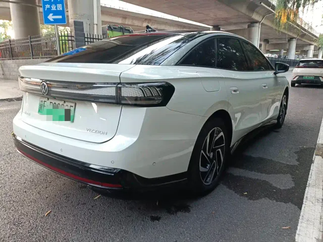 Volkswagen ID.7 Vizzion — Фото автомобиля 13