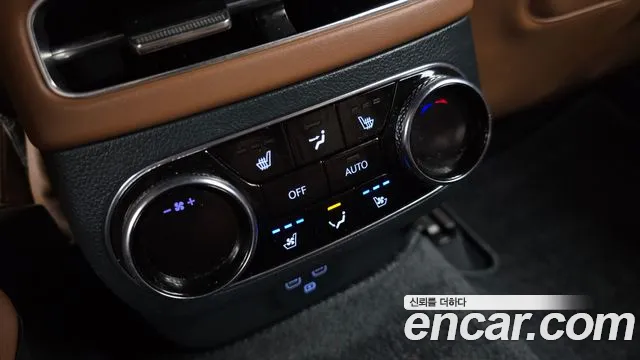 Genesis GV70 2.5T Бензин AWD — Фото автомобиля 18