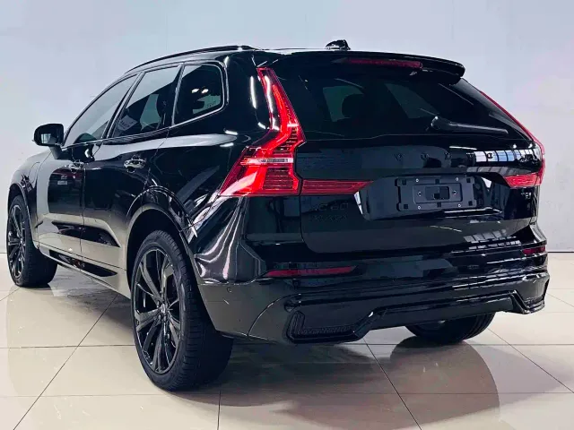 Volvo XC60 — Фото автомобиля 8