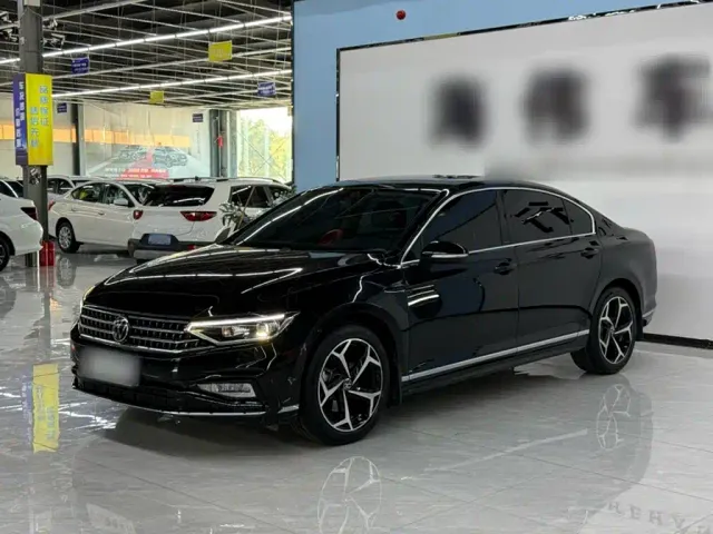 Фотография автомобиля — Volkswagen Magotan