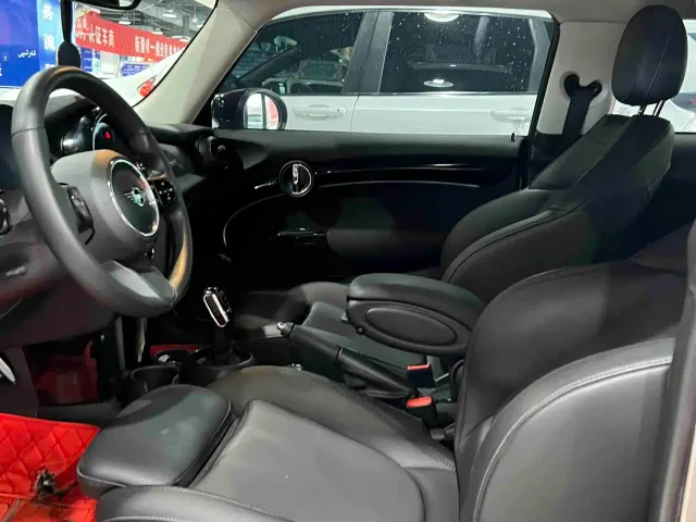 MINI Hatch — Фото автомобиля 4