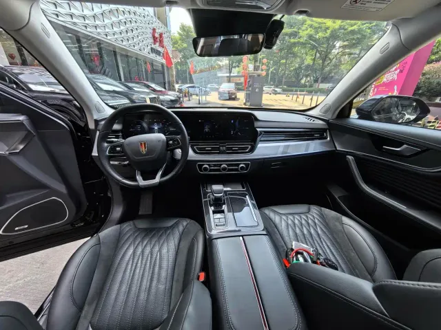 Hongqi HS5 — Фото автомобиля 7