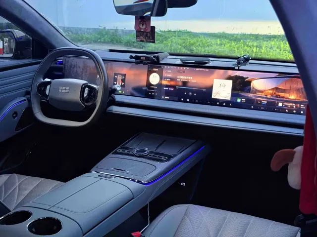 Geely Galaxy E8 — Фото автомобиля 5