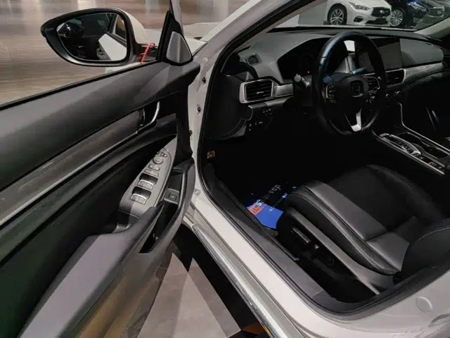 Honda Accord — Фото автомобиля 15